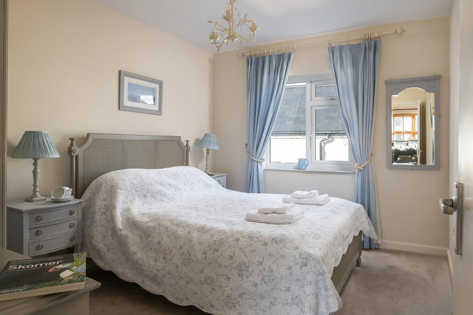 The Boathouse For Two, St Davids, Garage Parking Villa ภายนอก รูปภาพ